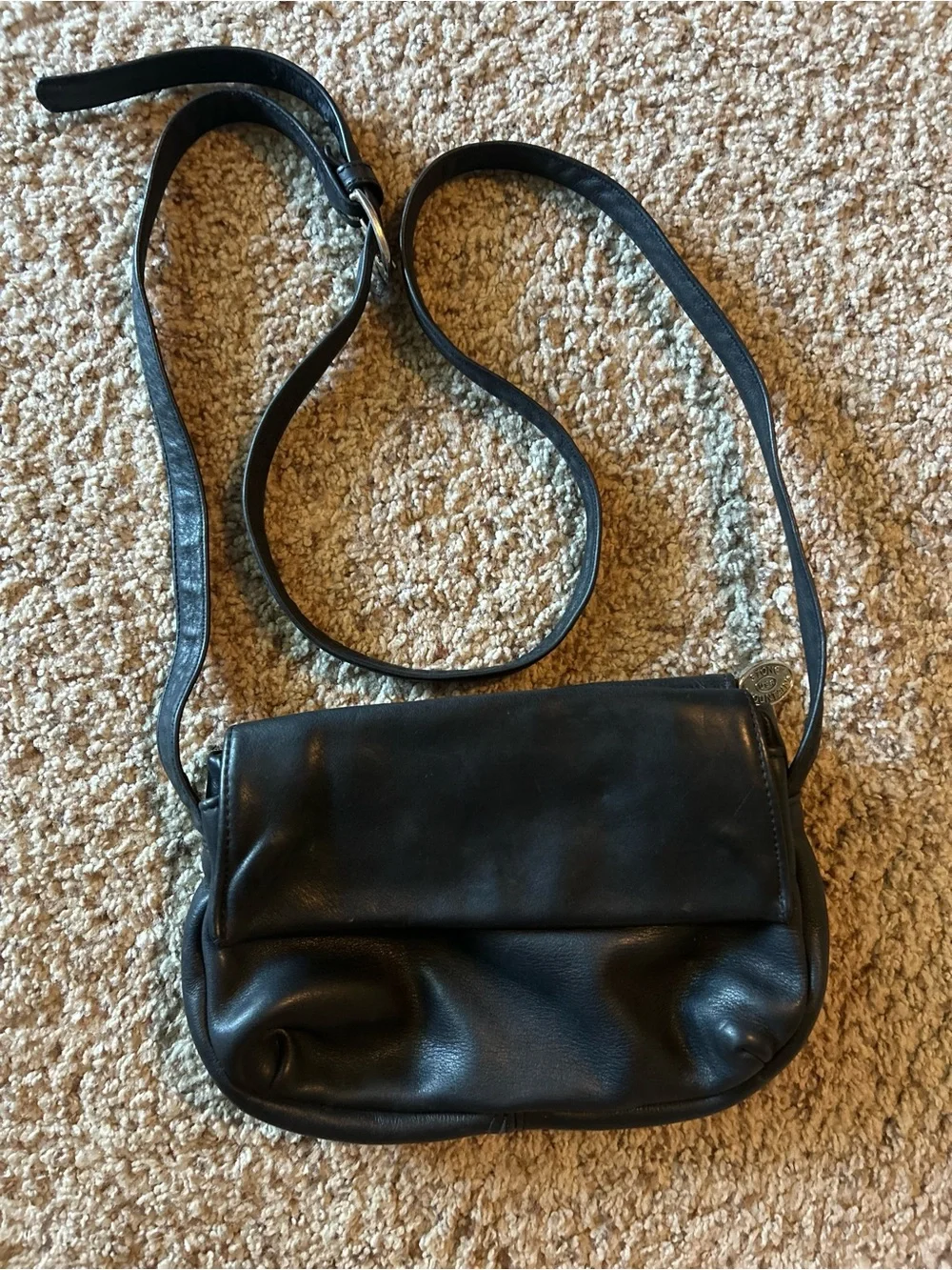 Classic Stone Mountain Black Leather Crossbody Purse